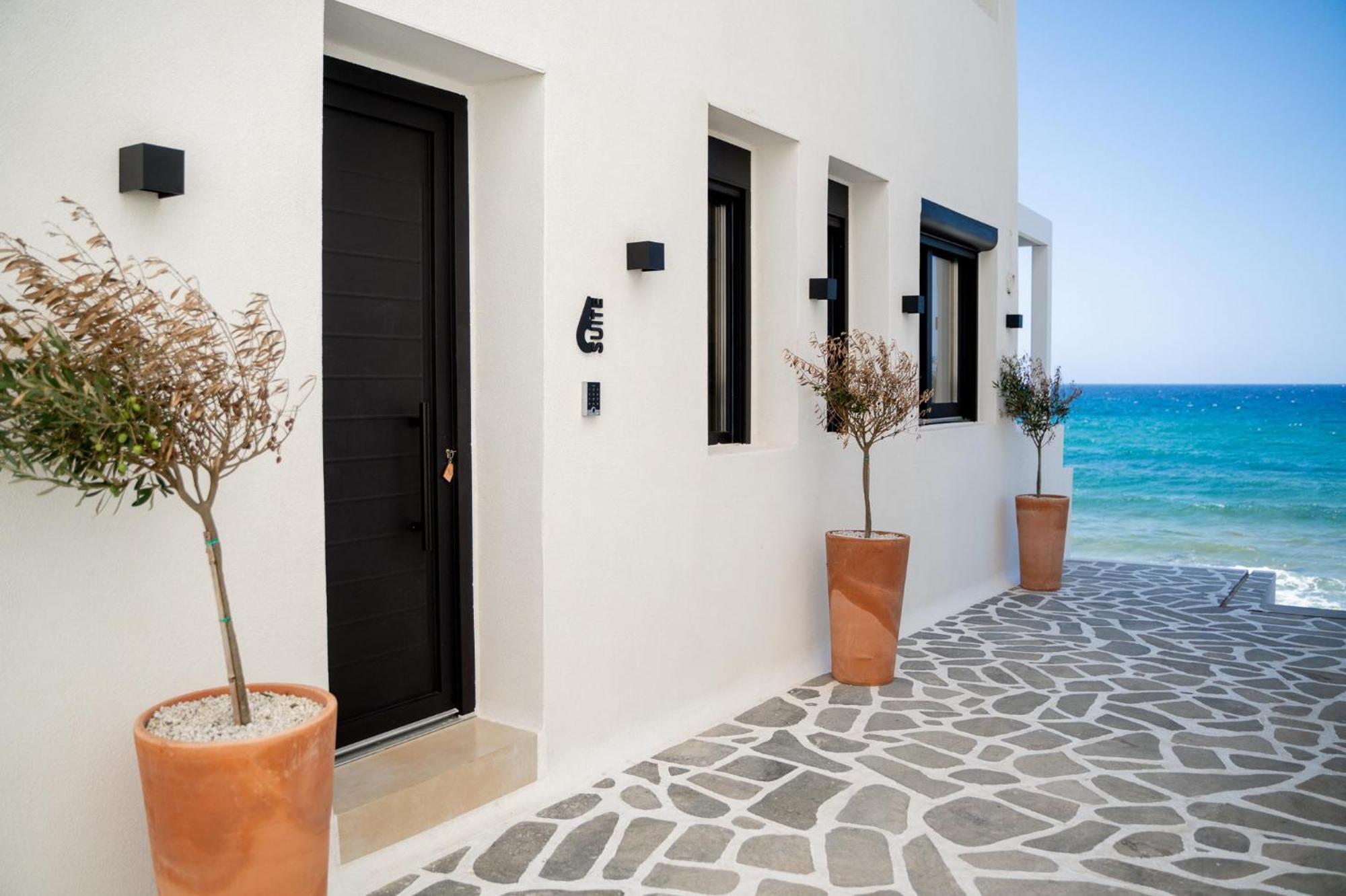 Portara Seaside Luxury Suites Naxos City Εξωτερικό φωτογραφία
