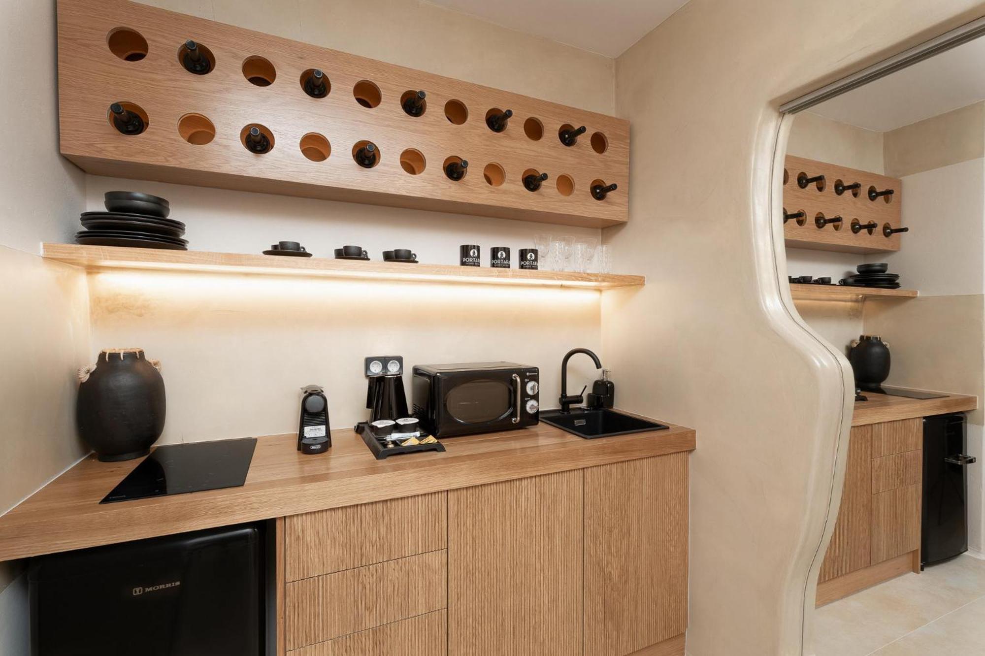 Portara Seaside Luxury Suites Naxos City Εξωτερικό φωτογραφία