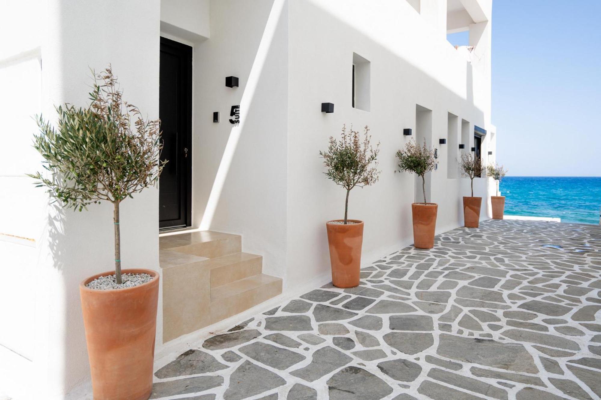 Portara Seaside Luxury Suites Naxos City Εξωτερικό φωτογραφία