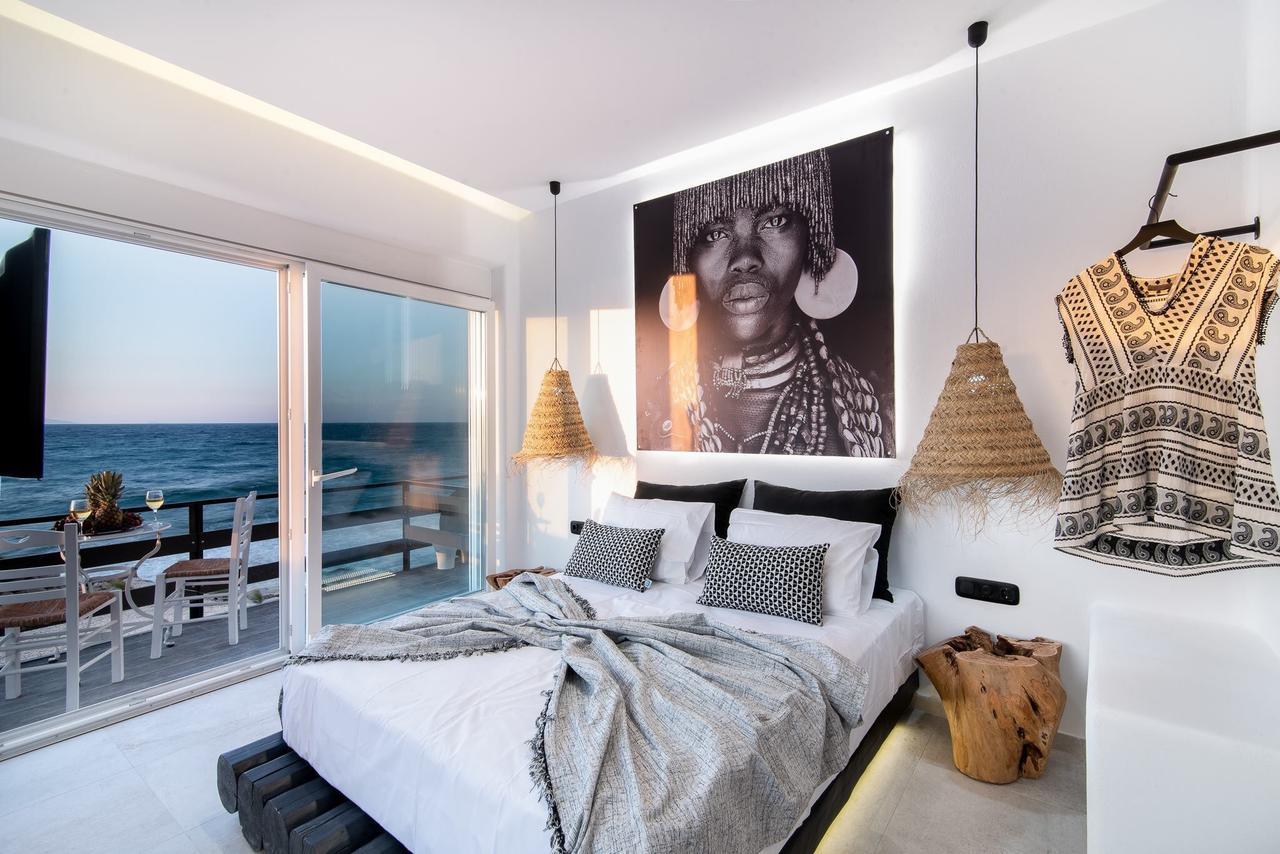 Portara Seaside Luxury Suites Naxos City Εξωτερικό φωτογραφία